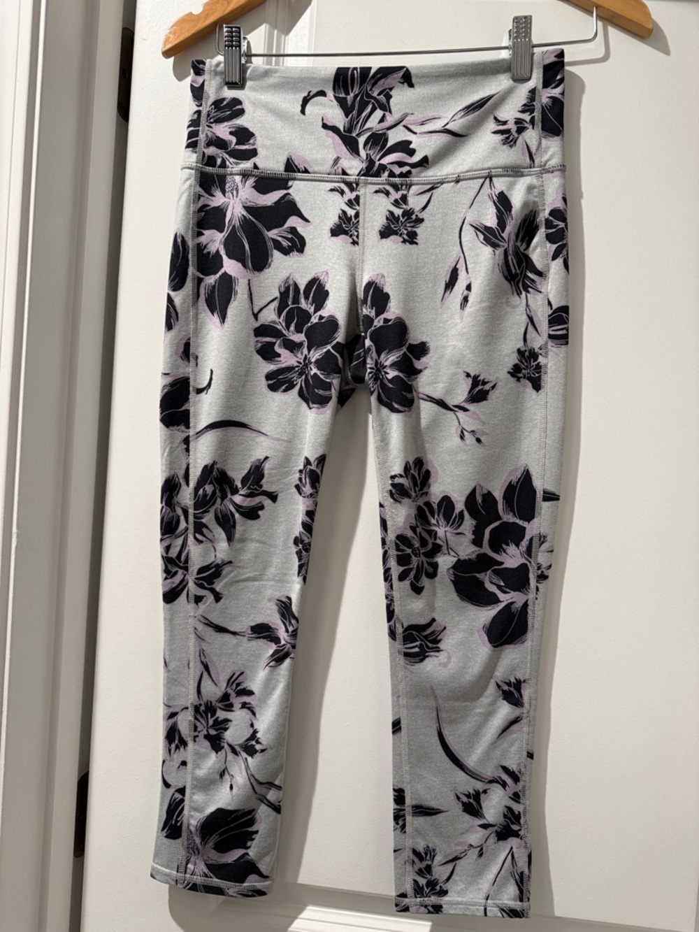 Athleta Light Gray Capri Leggings with Black & Pale Purple Floral Print